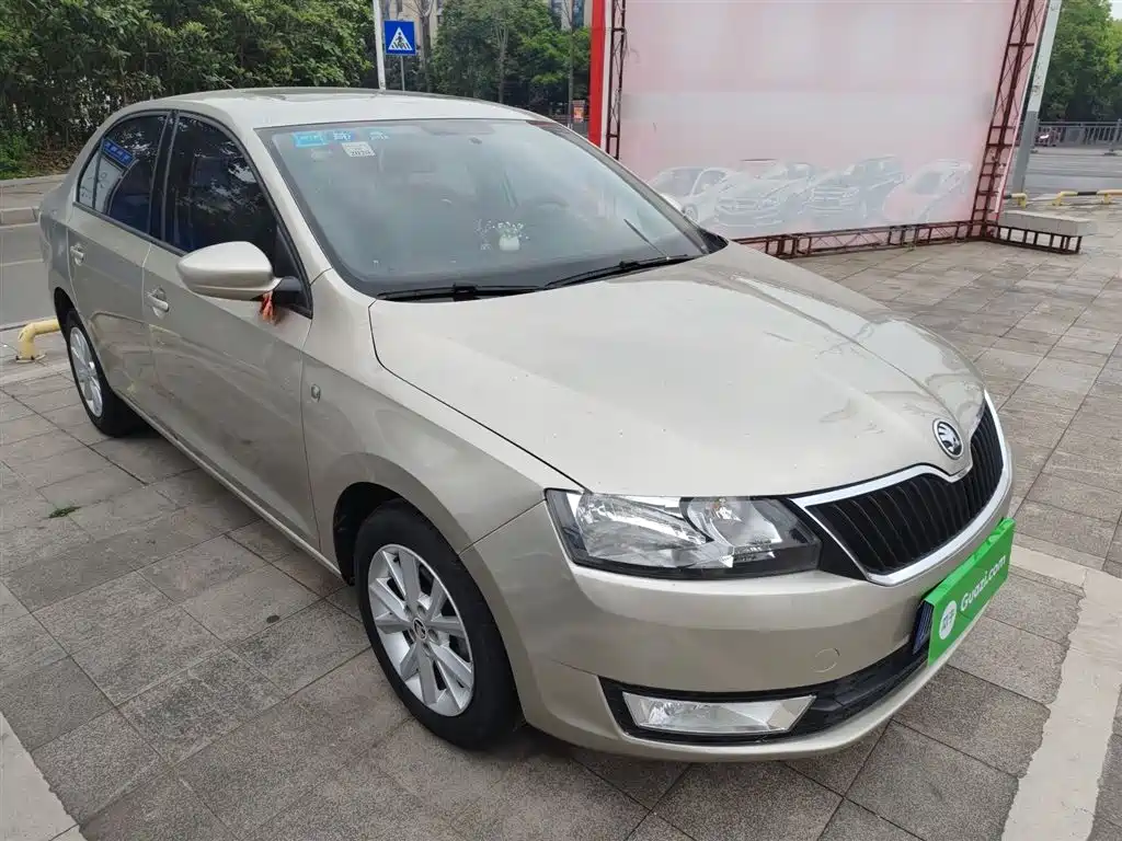 Skoda Rapid 2016 — фото 4