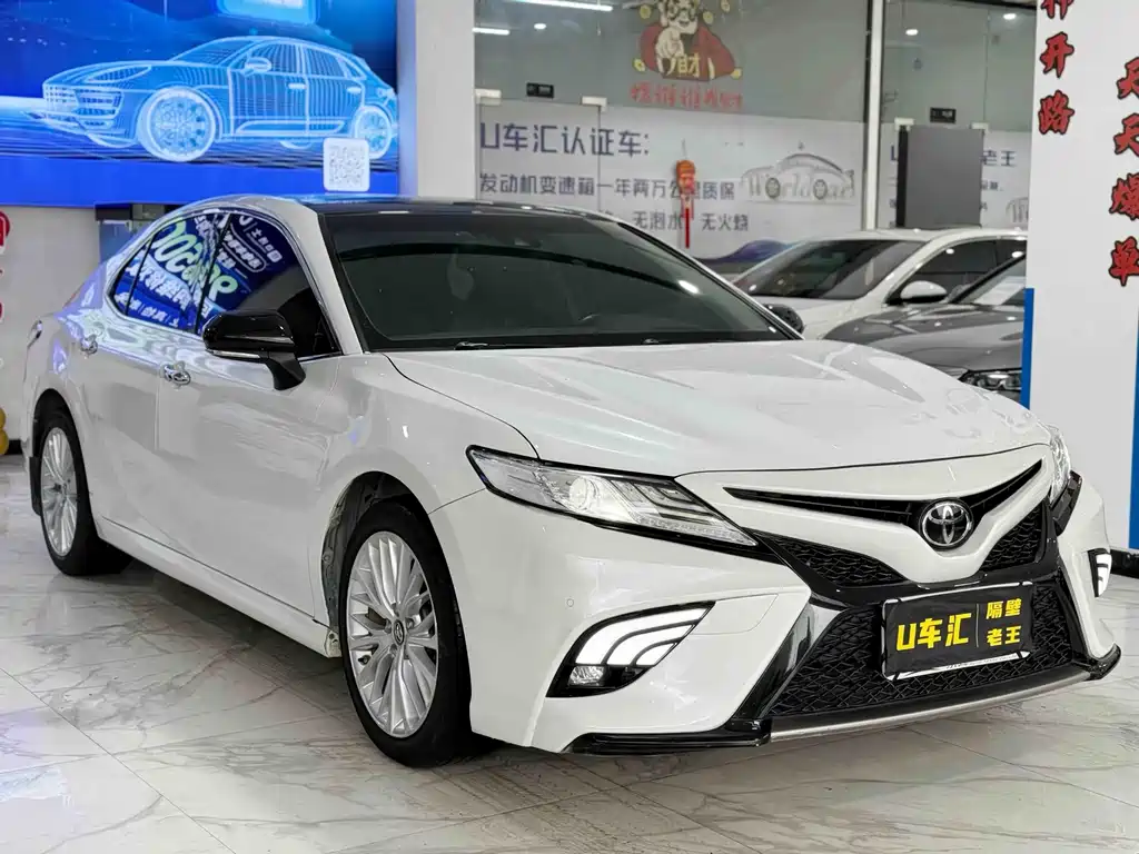 Toyota Camry 2020 — фото 3