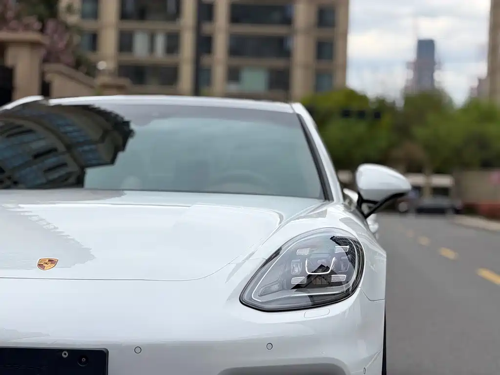 Porsche Panamera 2018 — фото 21