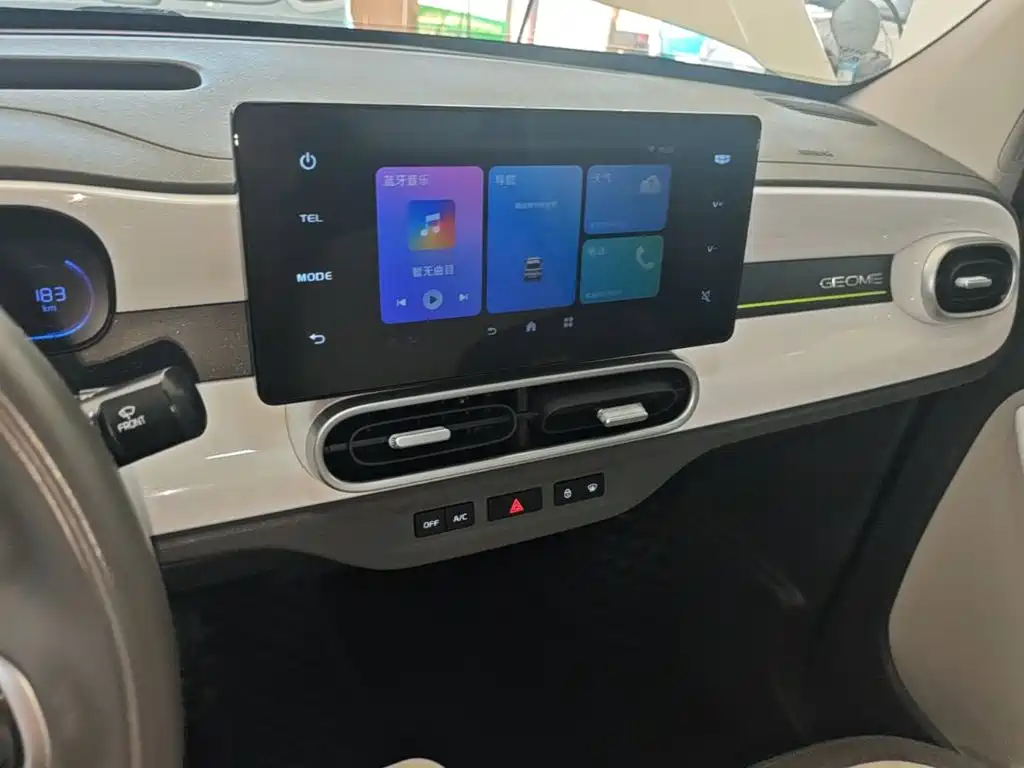 Geely Galaxy Panda 2025 — фото 13