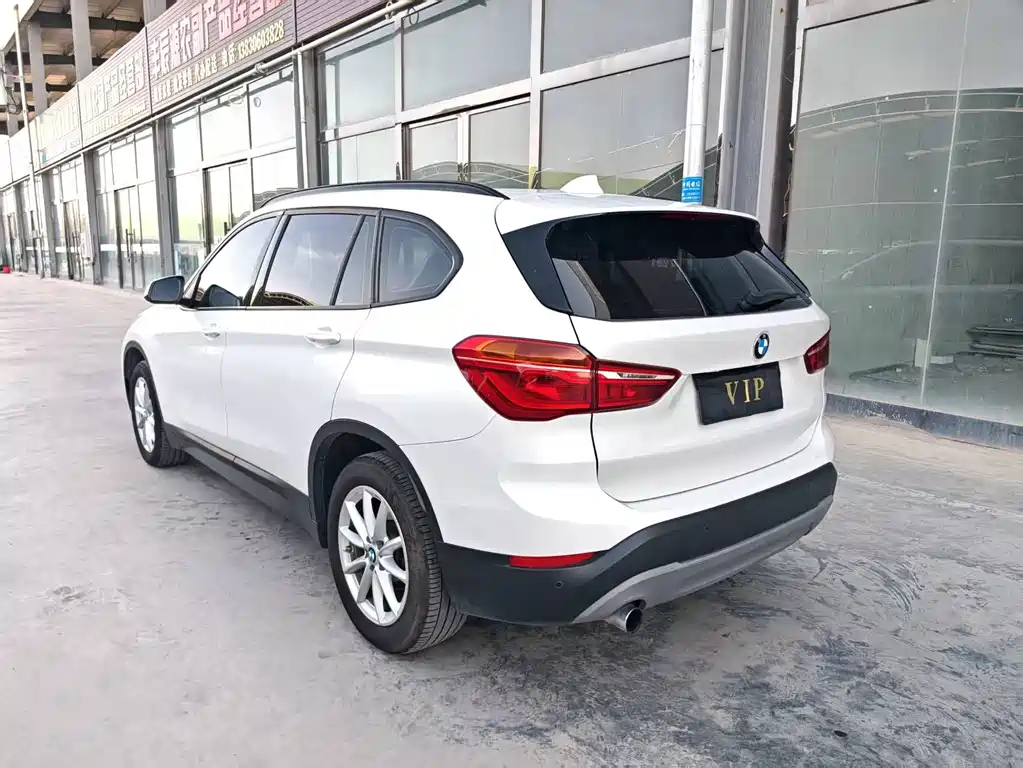 BMW X1 2019 — фото 4