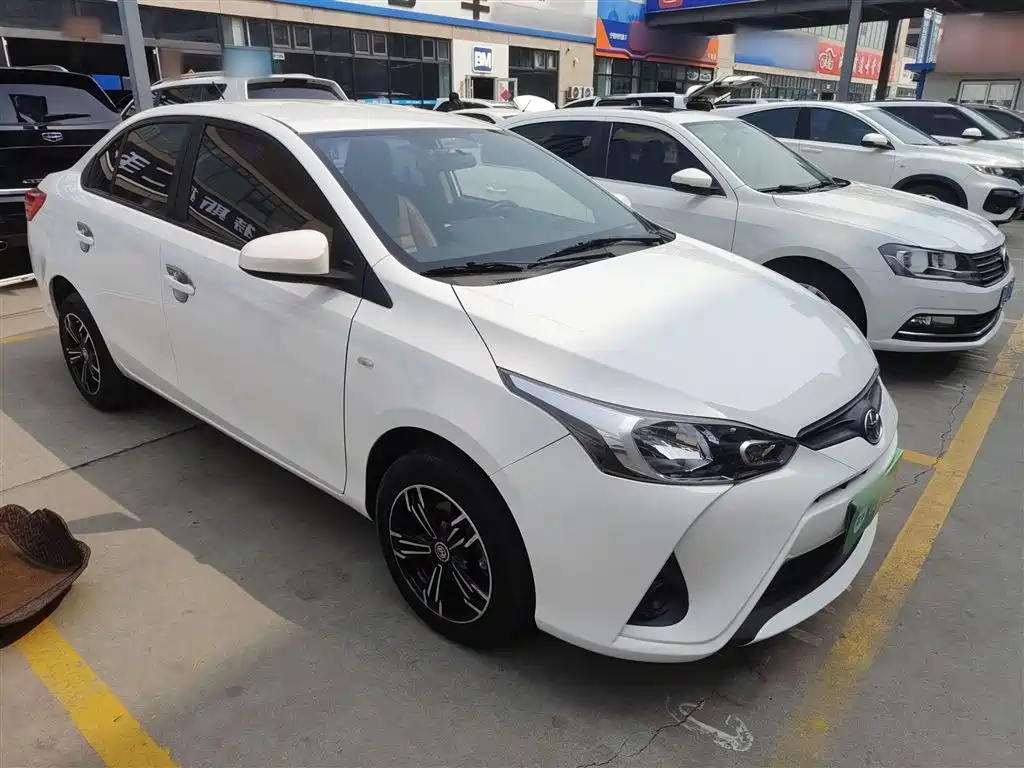 Toyota Yaris L 2019
