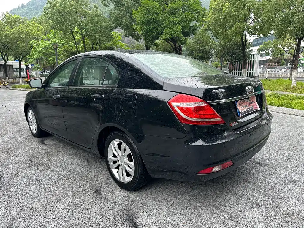 Geely Emgrand 2015