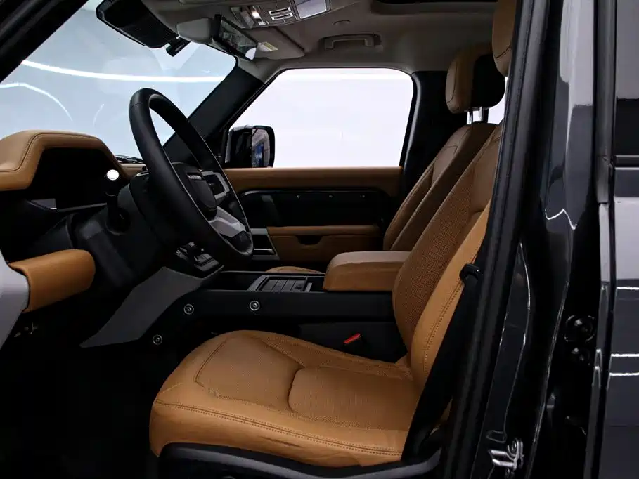 Land Rover Defender 2023 — фото 14