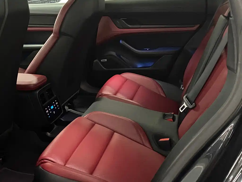 Porsche Taycan 2021 — фото 11