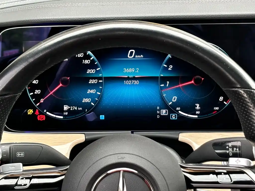 Mercedes-Benz E-Class 2022 — фото 17