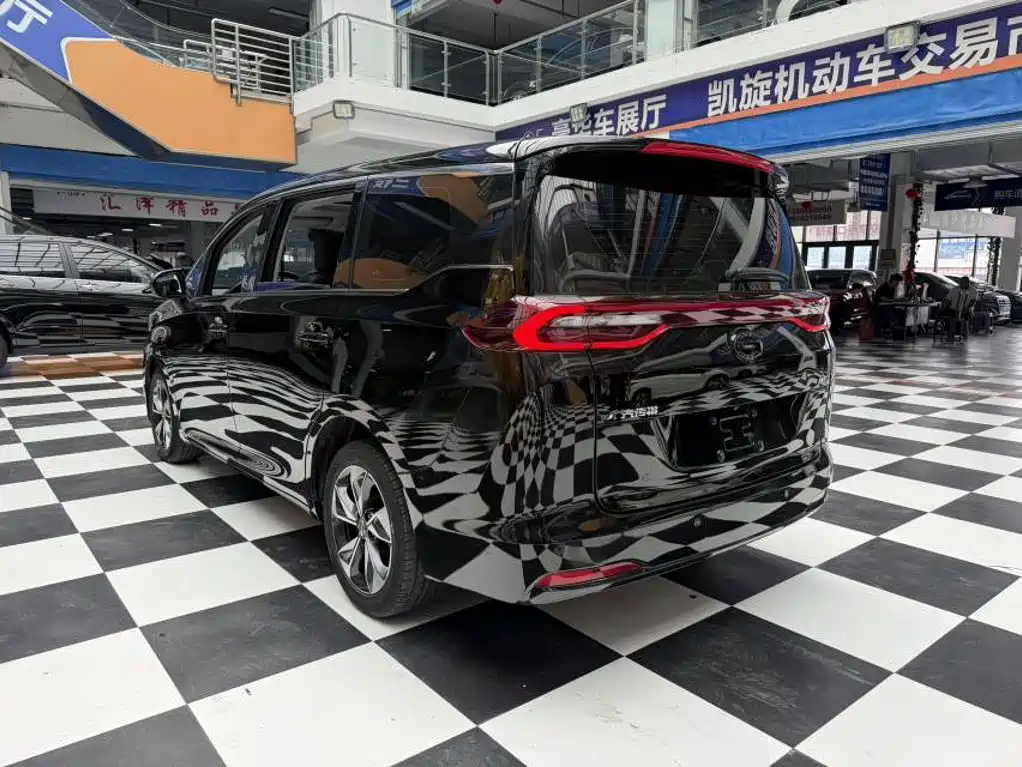 GAC Trumpchi M6 2022 — фото 3