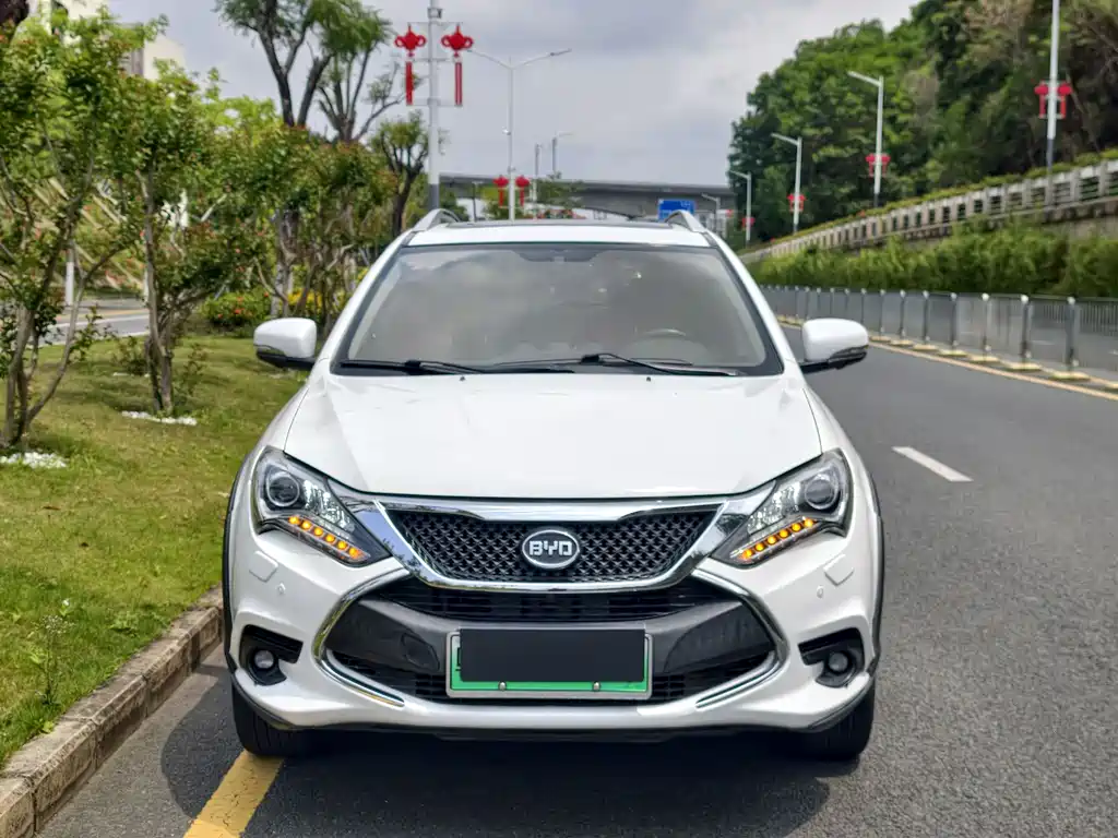 BYD Tang New Energy 2015 — фото 2