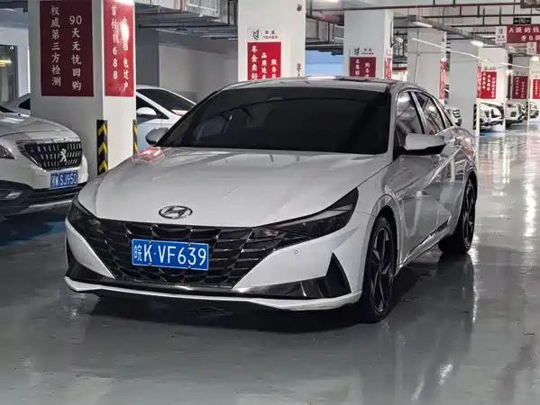 Hyundai Elantra 2022