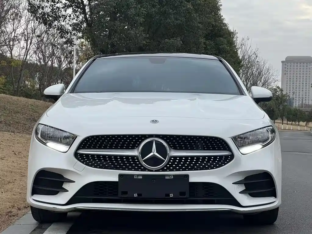 Mercedes-Benz A-Class 2021 — фото 2