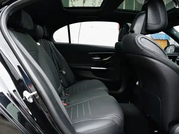 Mercedes-Benz C-Class 2023