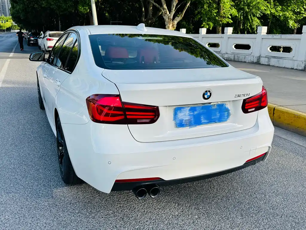 BMW 3 Series 2019 — фото 9