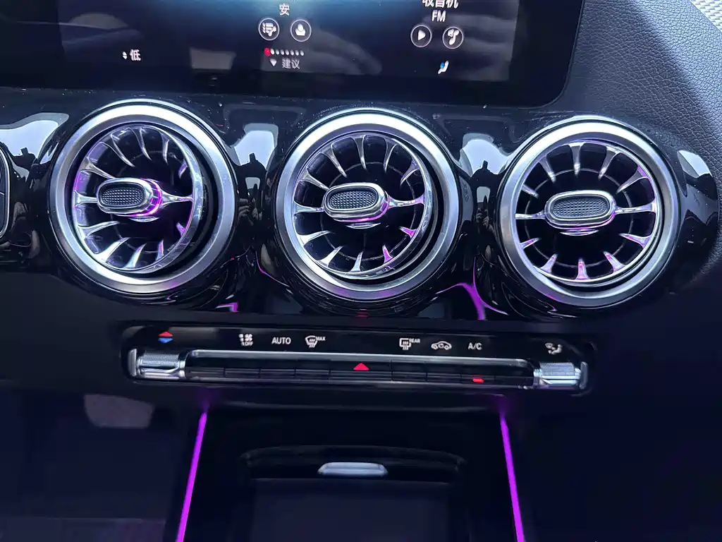Mercedes-Benz GLA 2021 — фото 16
