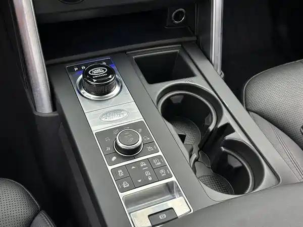 Land Rover Discovery 2020