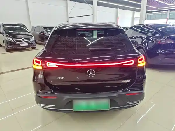 Mercedes-Benz EQA 2023