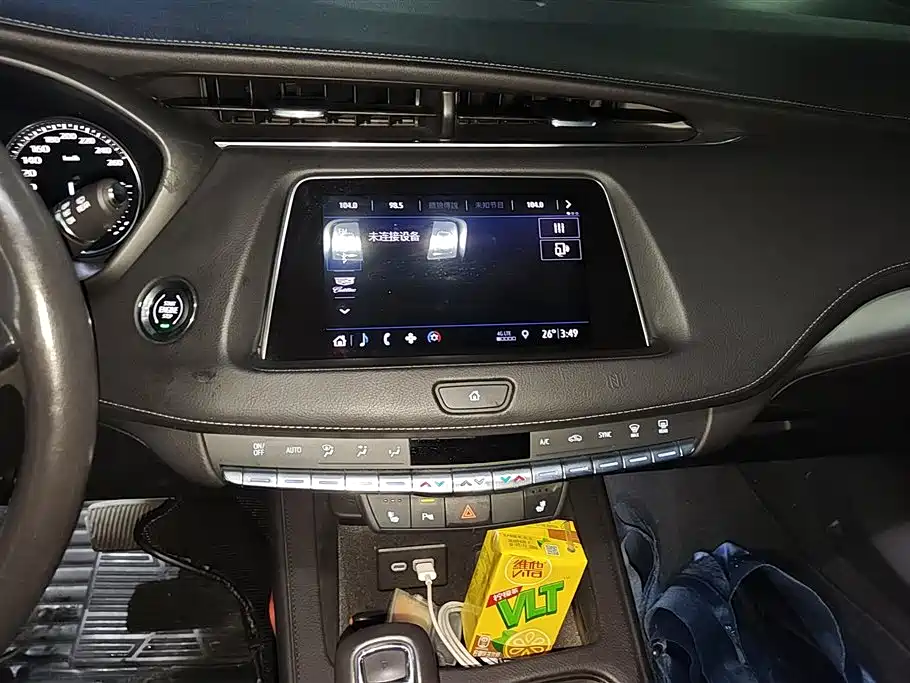 Cadillac XT4 2019 — фото 13