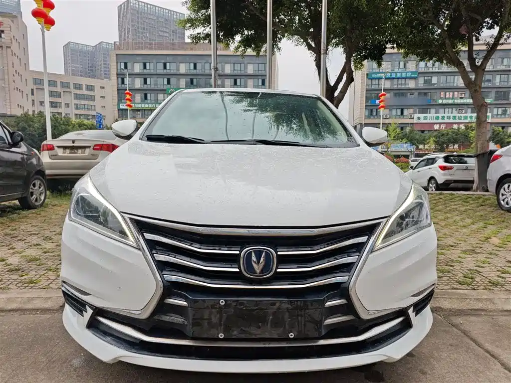 Changan Eado DT 2019 — фото 3