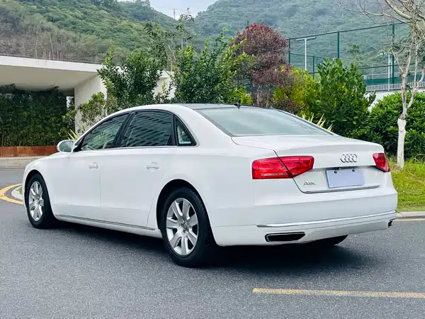 Audi A8 2013