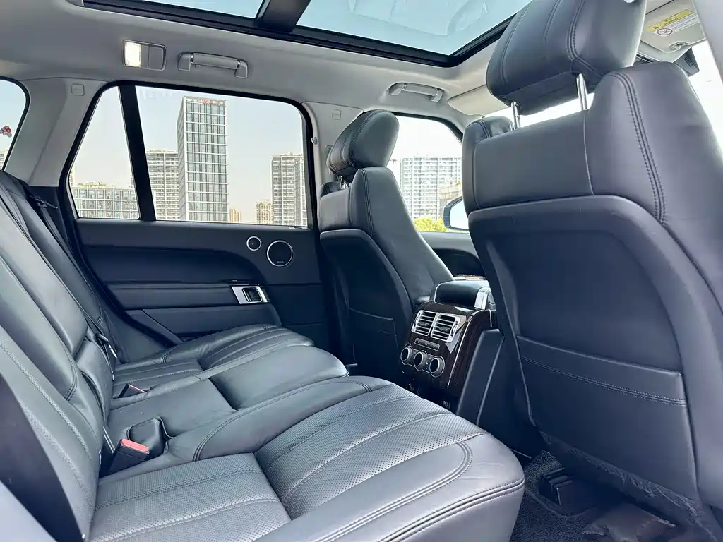 Land Rover Range Rover 2018 — фото 9