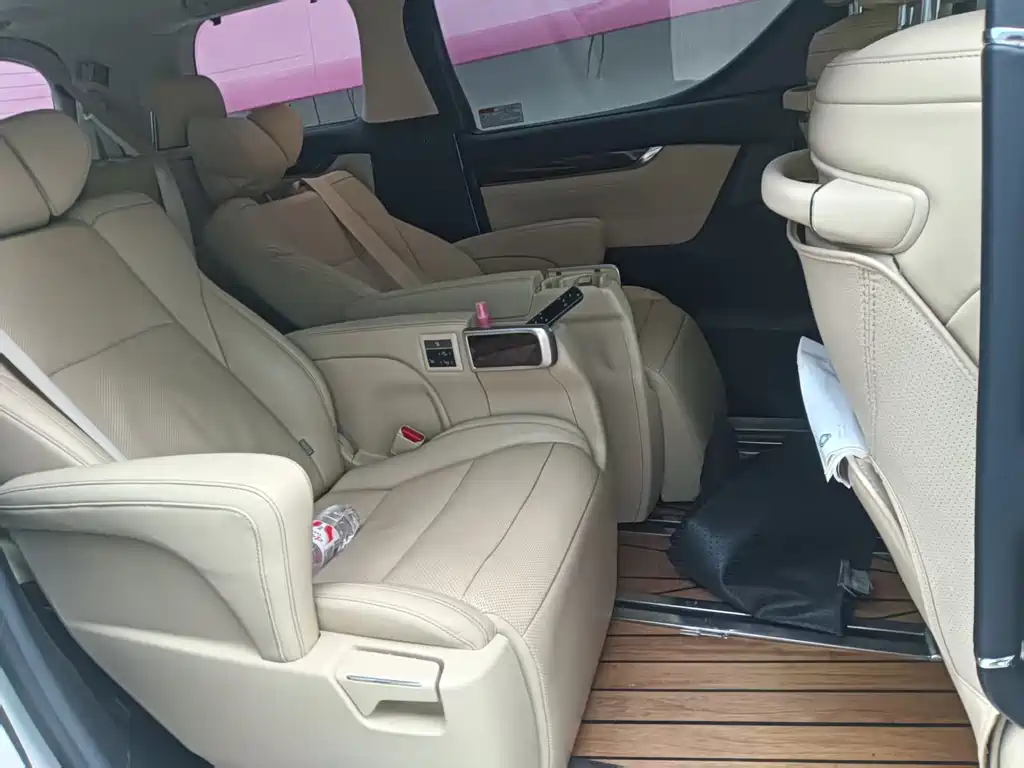 Toyota Alphard 2021 — фото 7