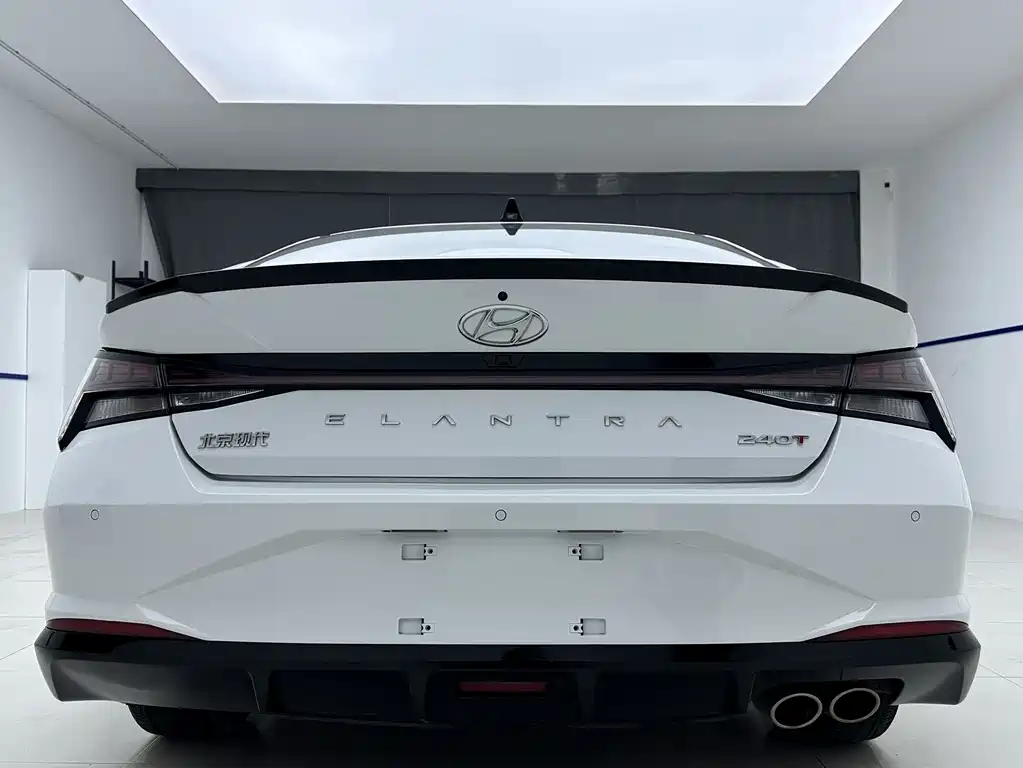 Hyundai Elantra 2022
