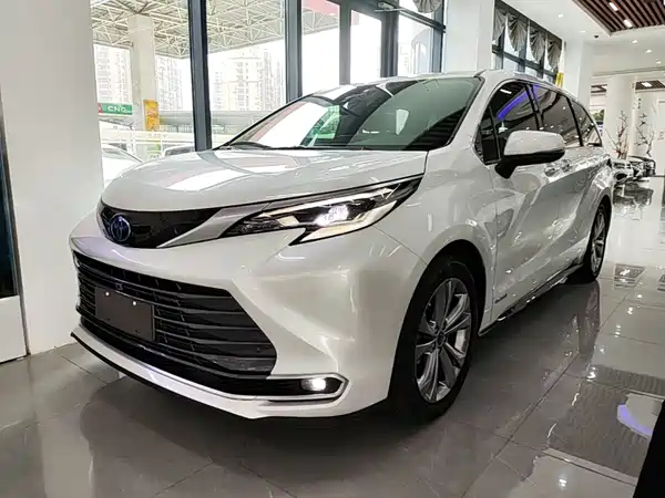 Toyota Sienna 2023