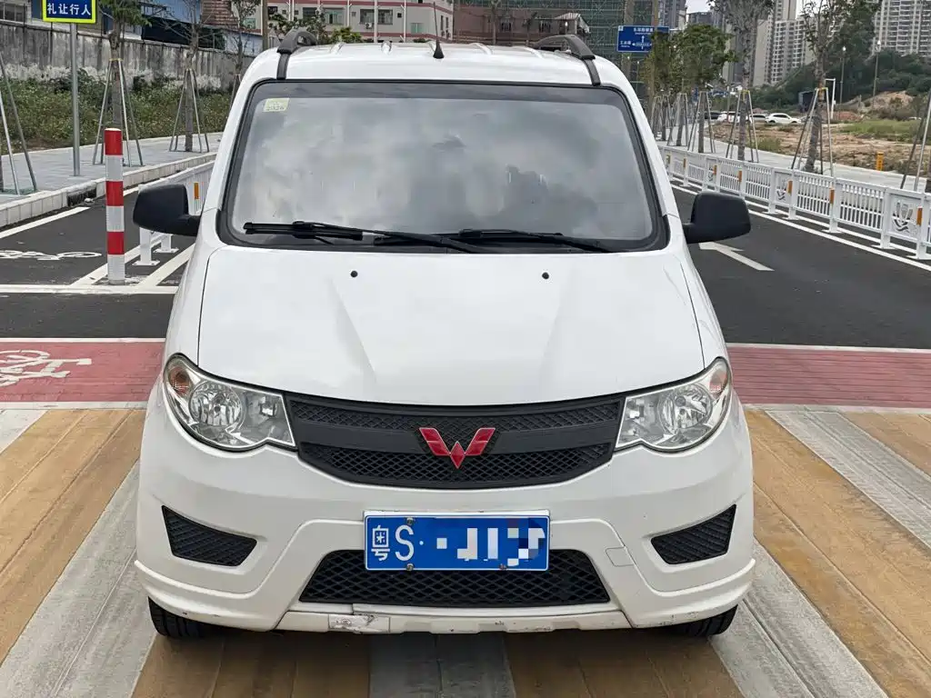 Wuling Hongguang 2018 — фото 12