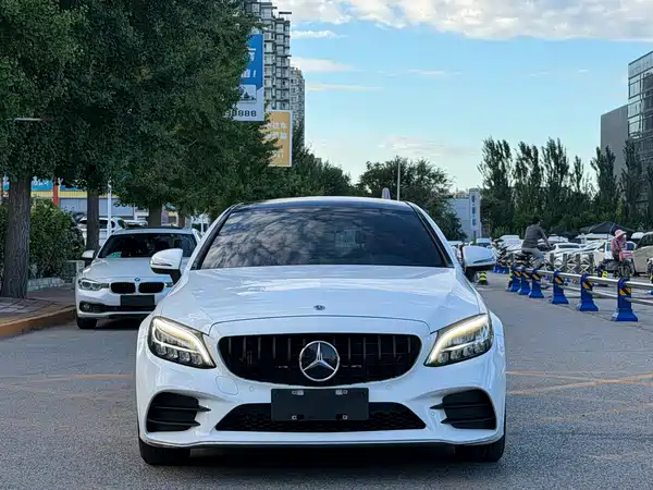 Mercedes-Benz C-Class 2021