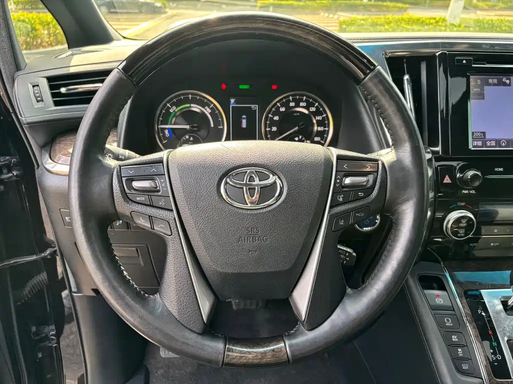 Toyota Vellfire 2019 — фото 14