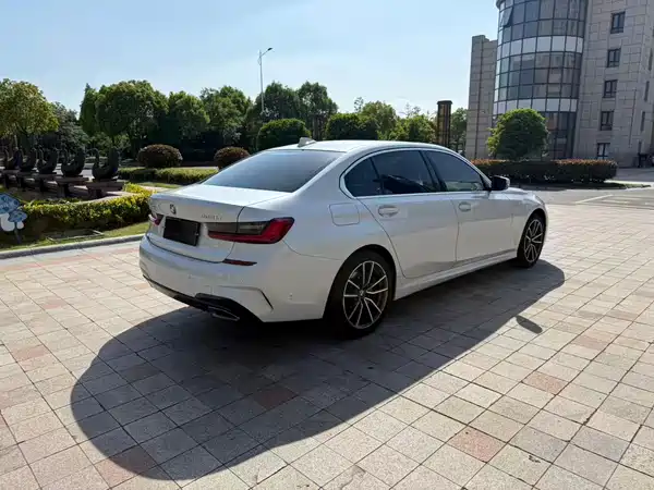 BMW 3 Series 2021