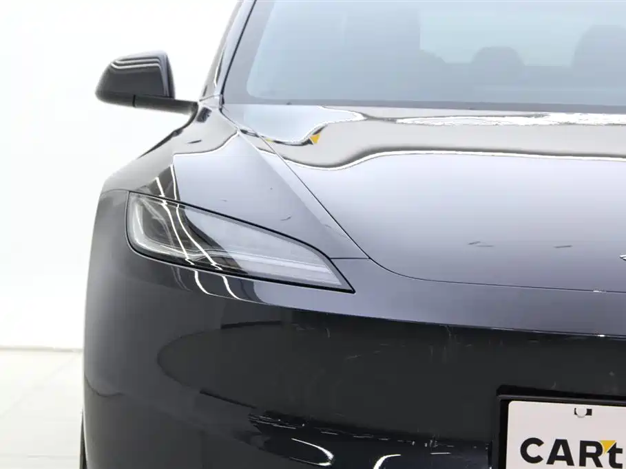 Tesla Model 3 2025 — фото 32