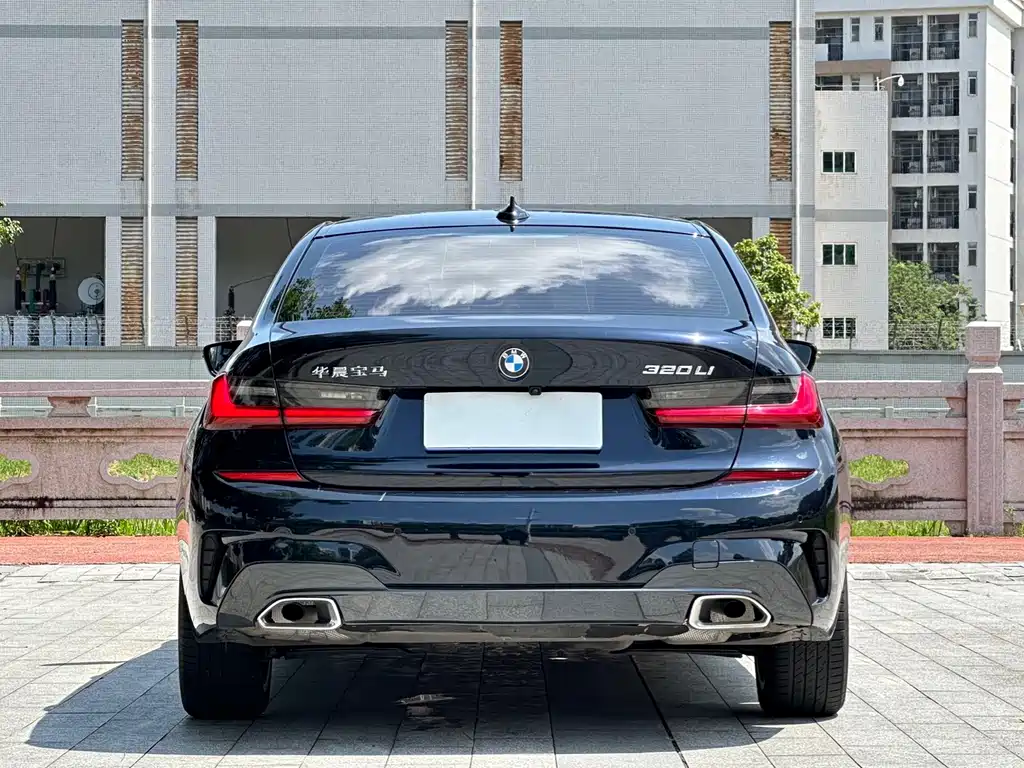 BMW 3 Series 2022
