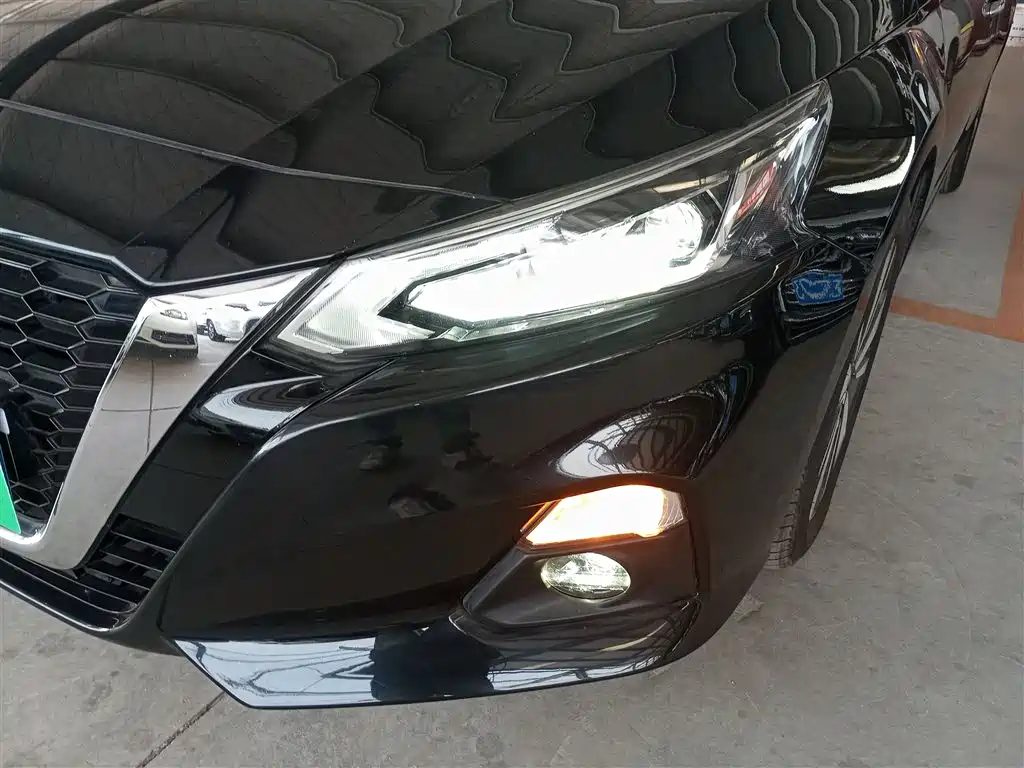 Nissan Teana 2022 — фото 18