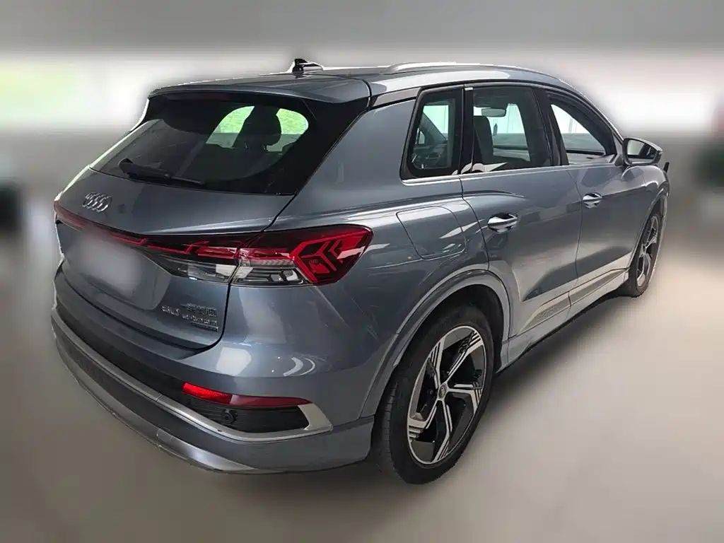 Audi Q4 E-Tron 2023 — фото 12