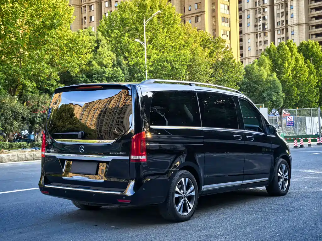 Mercedes-Benz V-Class 2019 — фото 7