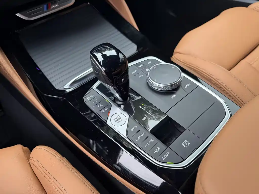 BMW X4 M40i 2023 — фото 15