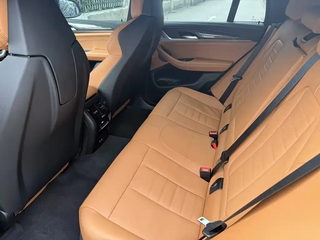 BMW X4 M40i 2023 — фото 18