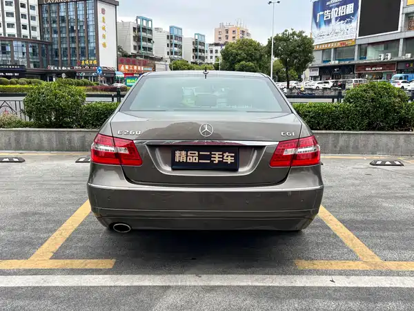 Mercedes-Benz E-Class 2010