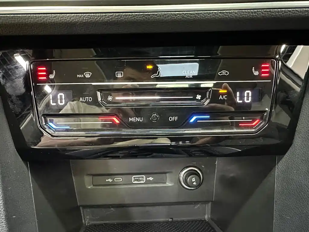 Volkswagen Tiguan L 2023 — фото 15