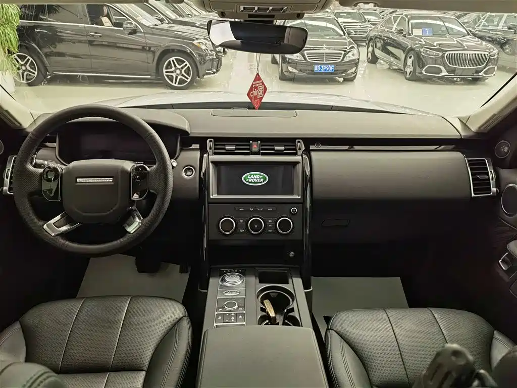 Land Rover Discovery 2020 — фото 12