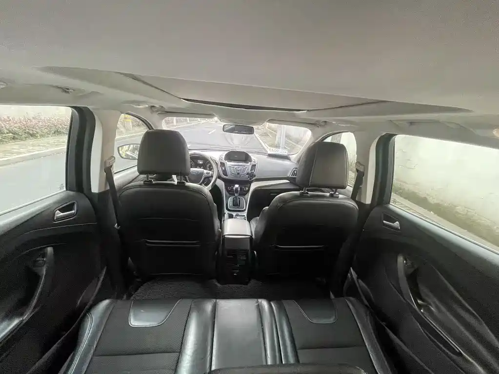 Ford Kuga 2013 — фото 10