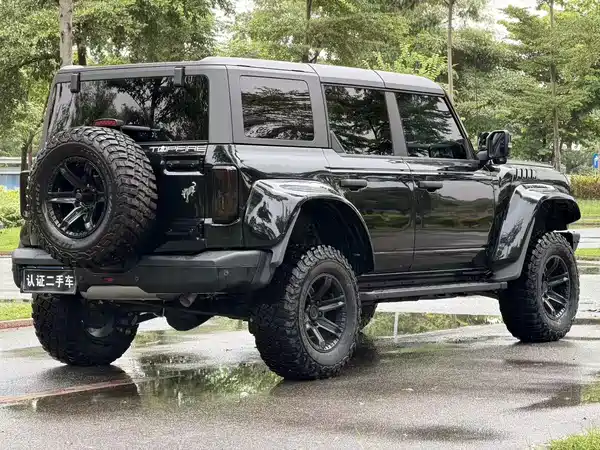 Ford Bronco 2024