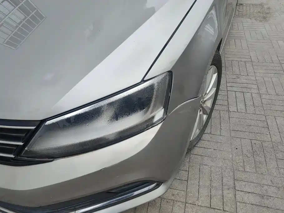 Volkswagen Sagitar 2016