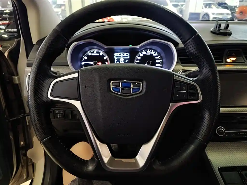 Geely Emgrand GS 2017 — фото 11