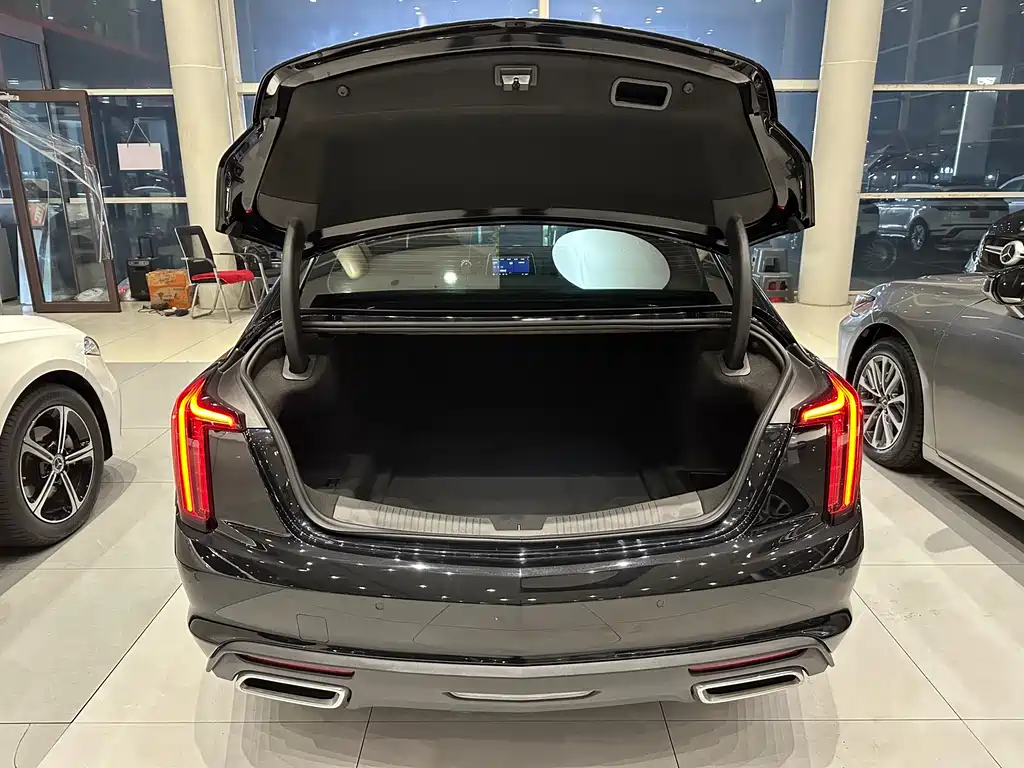 Cadillac CT5 2023 — фото 17
