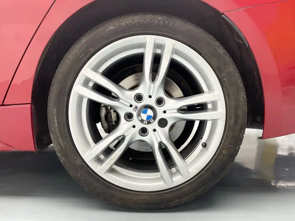 BMW 3 Series 2018 — фото 14