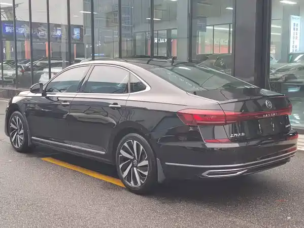 Volkswagen Passat 2022