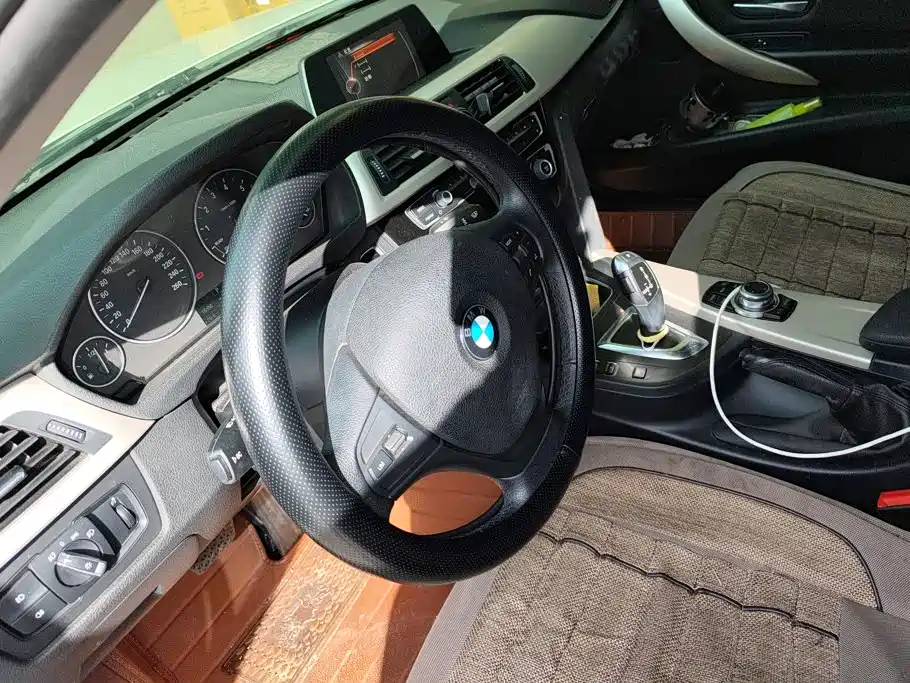 BMW 3 Series 2016 — фото 15