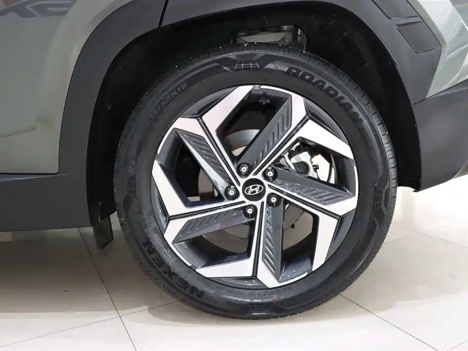 Hyundai Tucson 2023 — фото 20
