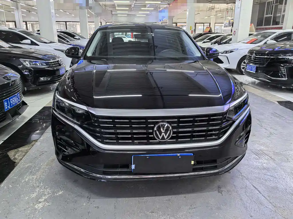 Volkswagen Passat 2023